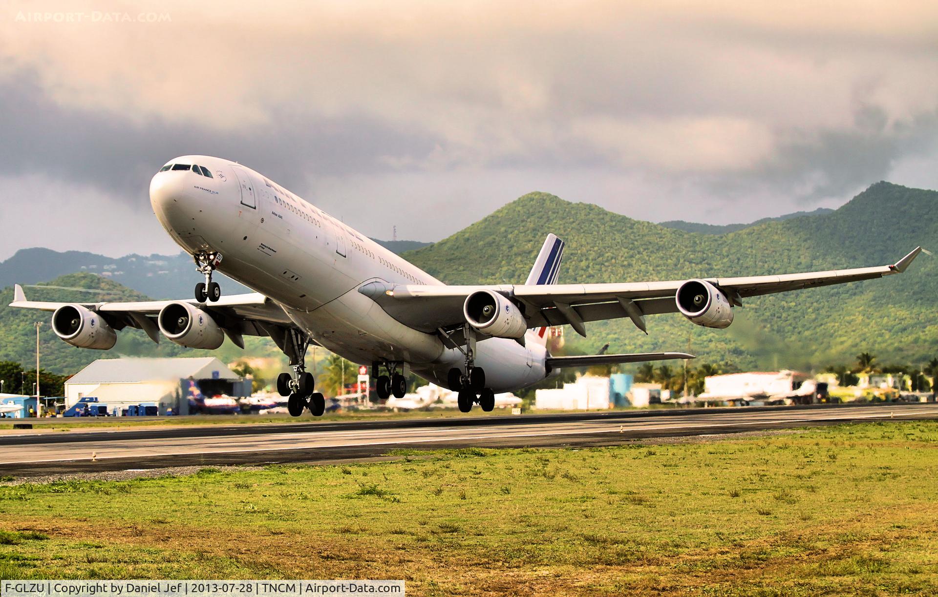 F-GLZU, 2000 Airbus A340-313X C/N 377, F-GLZU