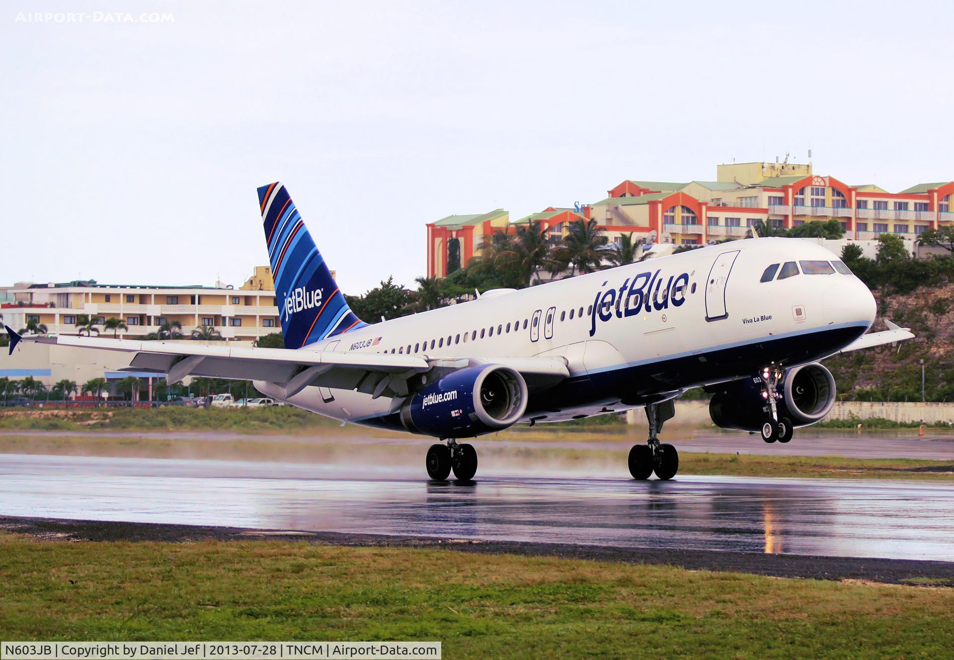 N603JB, 2005 Airbus A320-232 C/N 2352, N603JB