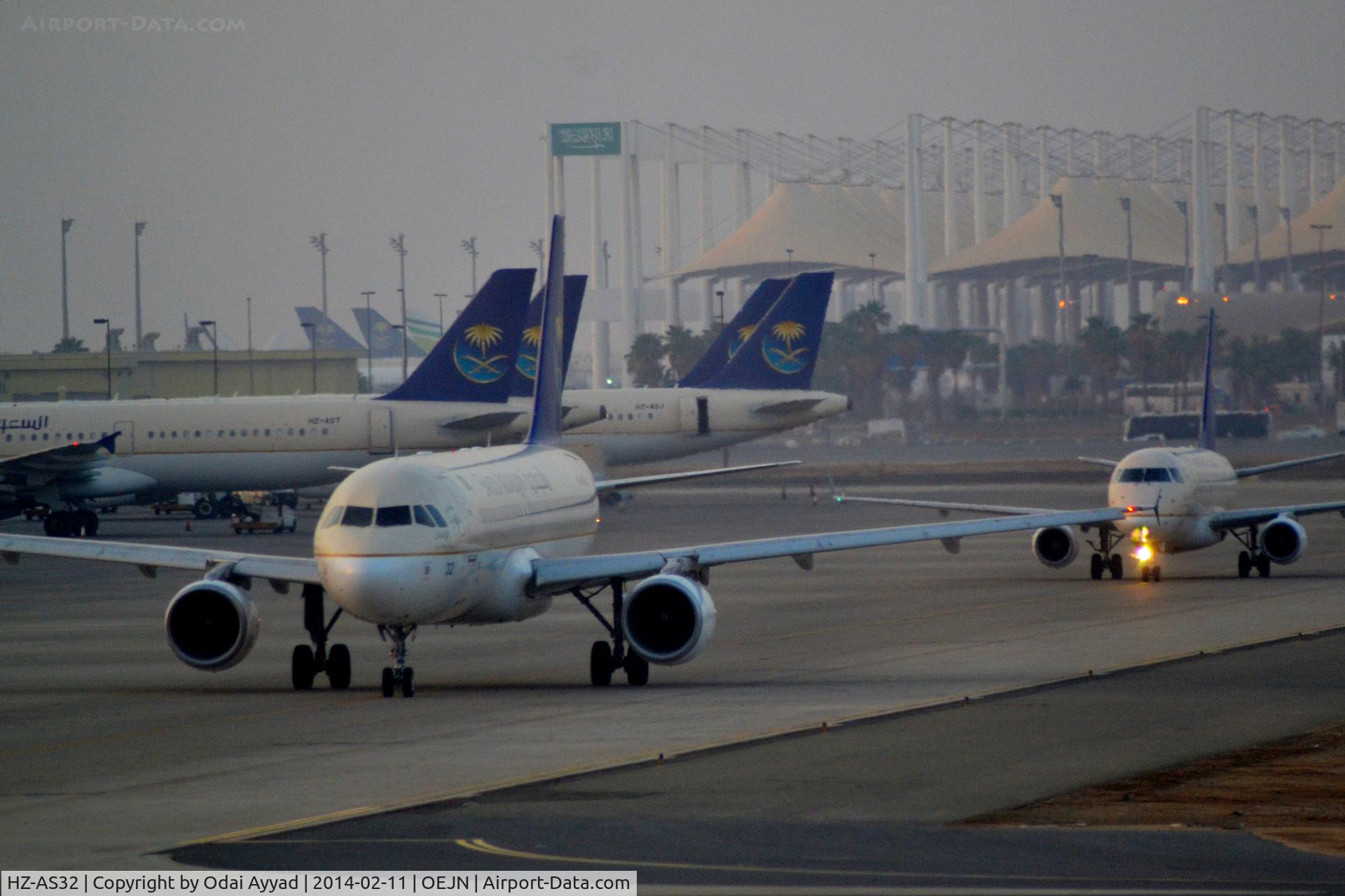 HZ-AS32, 2010 Airbus A320-214 C/N 4273, two airplanes erj170 arrived and one taxi out