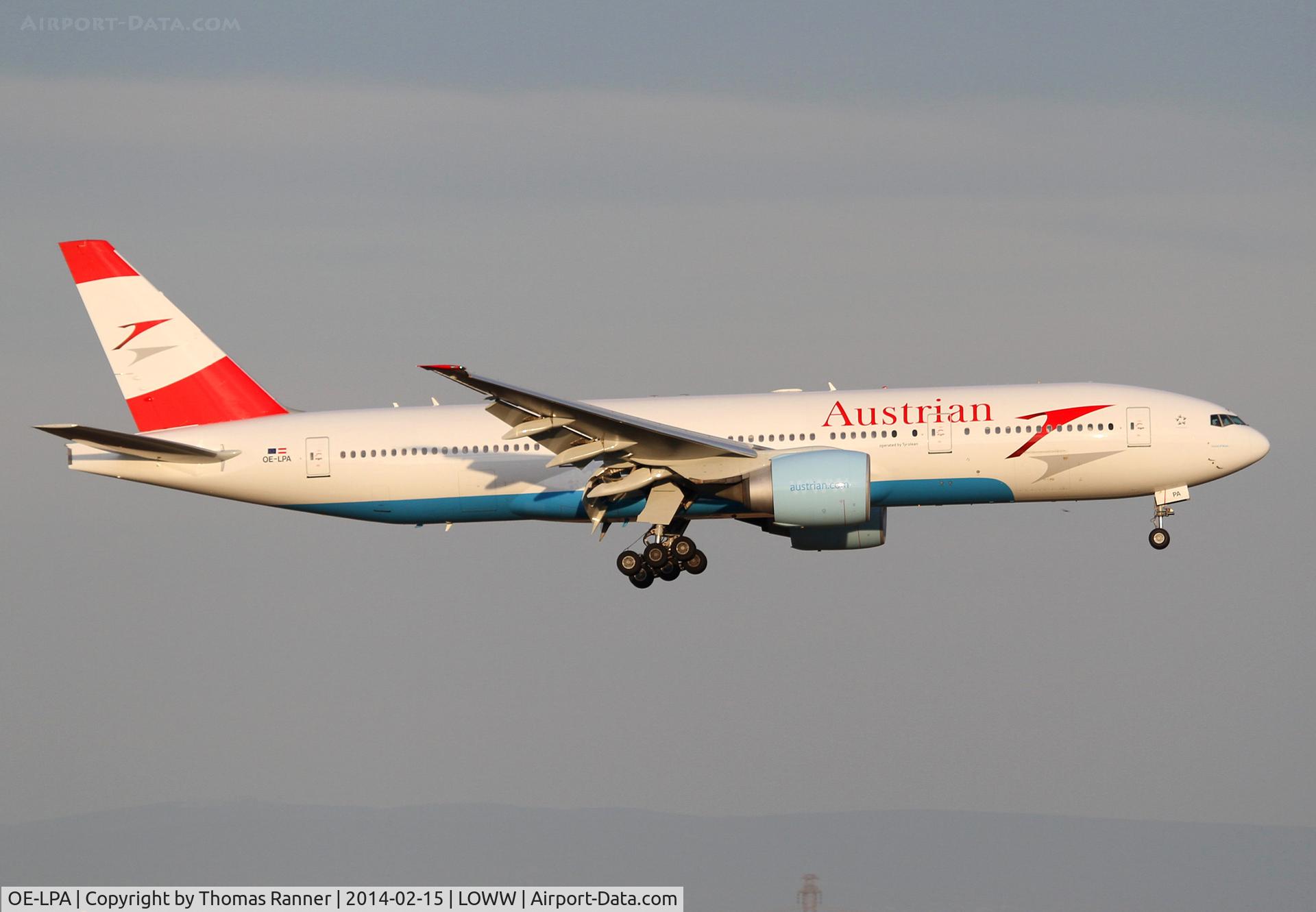 OE-LPA, 1997 Boeing 777-2Z9/ER C/N 28698, Austrian B777