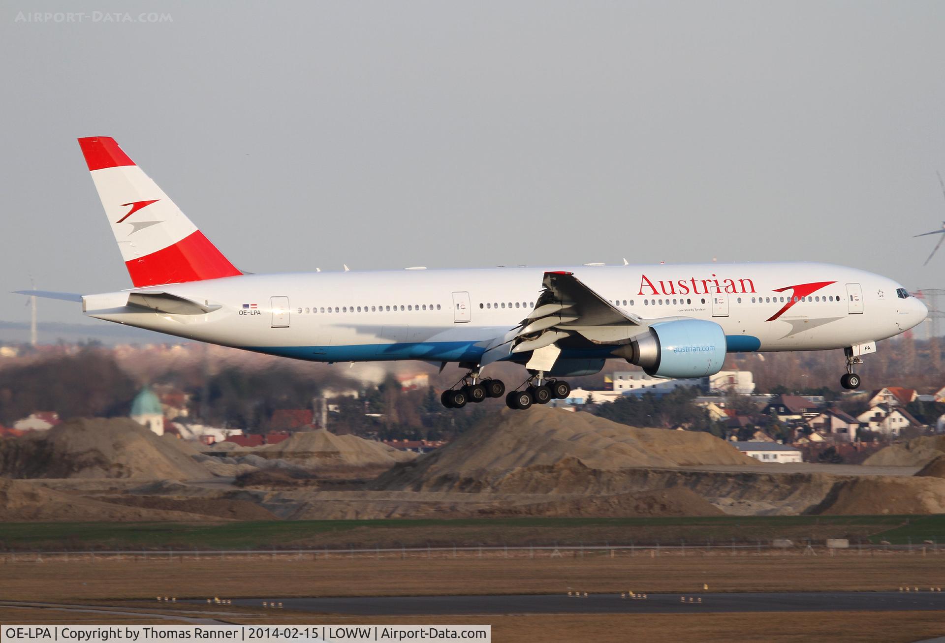 OE-LPA, 1997 Boeing 777-2Z9/ER C/N 28698, Austrian B777