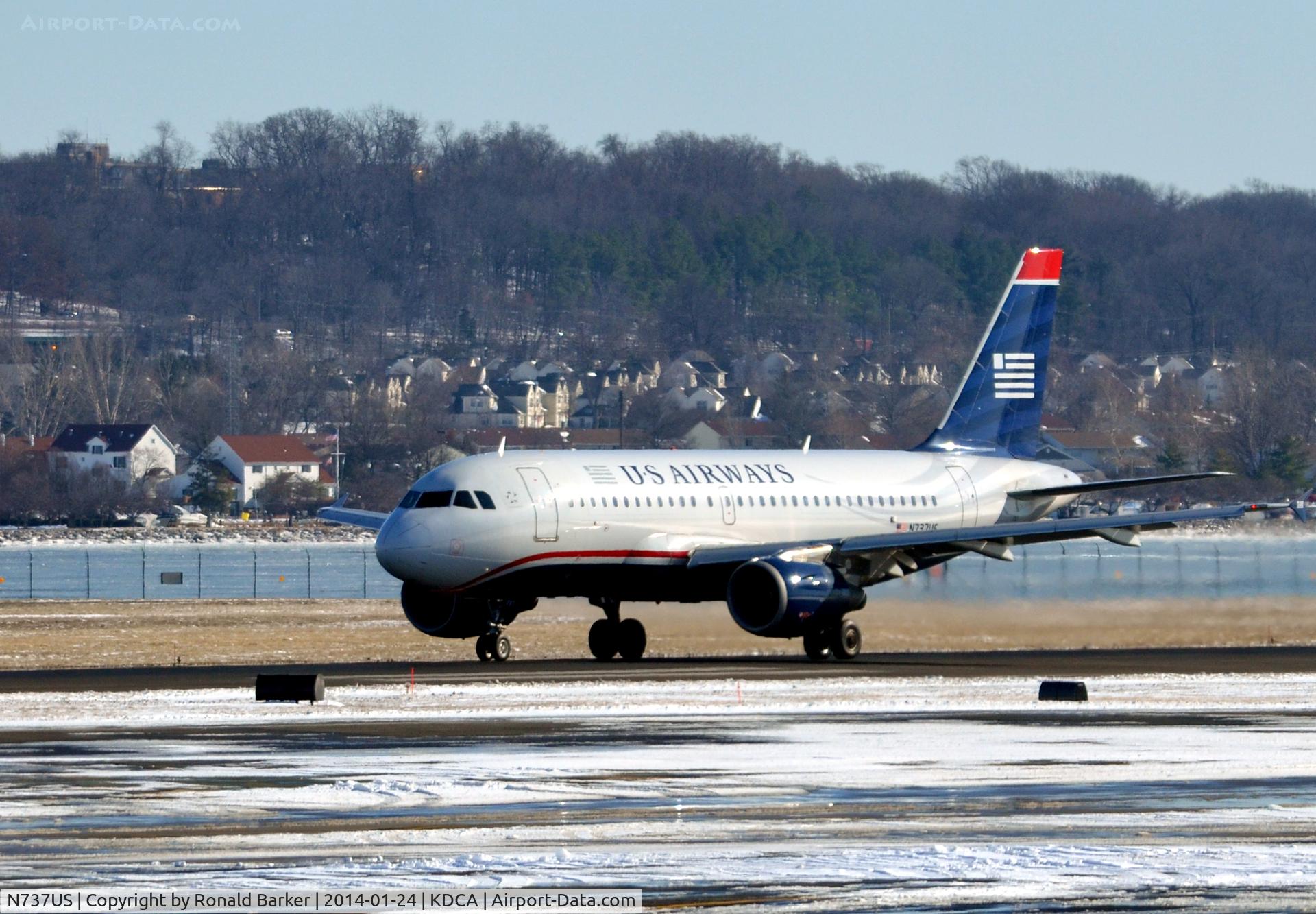 N737US, 2000 Airbus A319-112 C/N 1245, Takeoff National