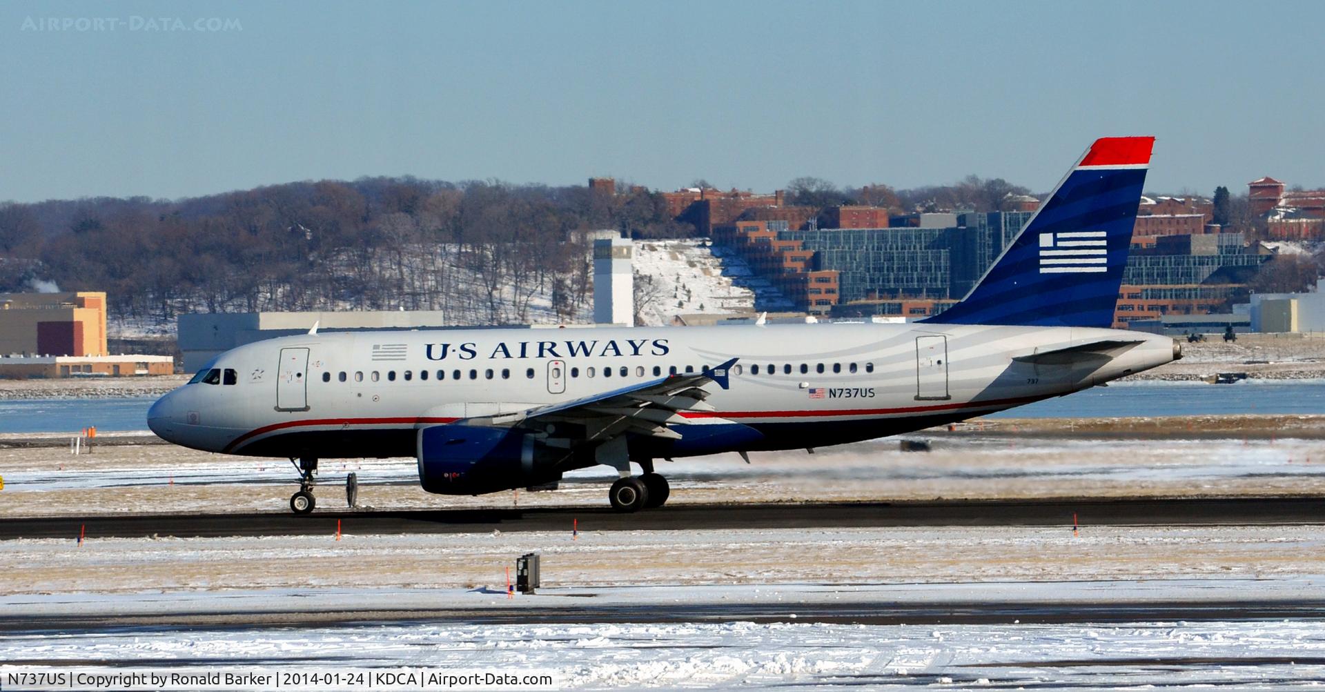 N737US, 2000 Airbus A319-112 C/N 1245, Takeoff roll National