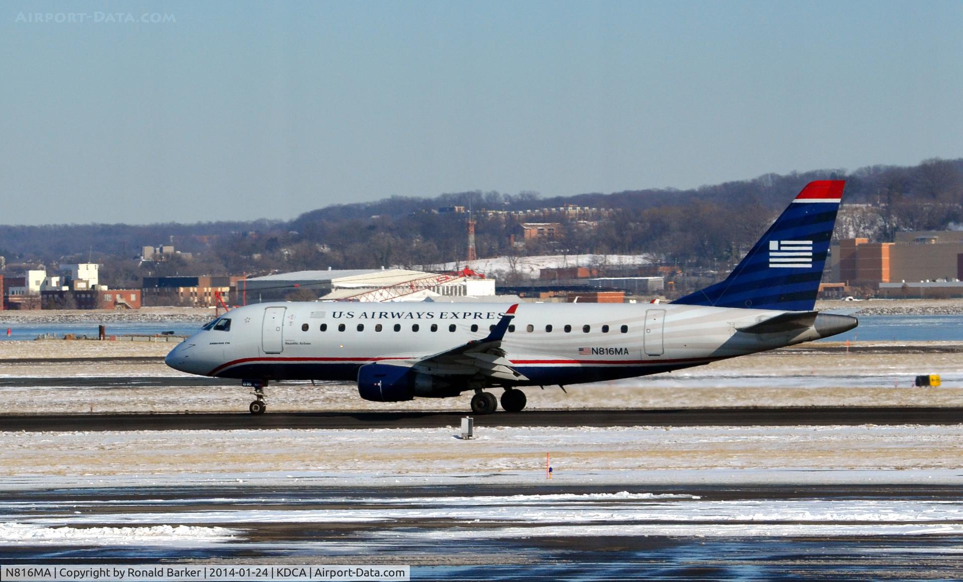 N816MA, 2004 Embraer 170SU (ERJ-170-100SU) C/N 17000037, Takeoff roll National