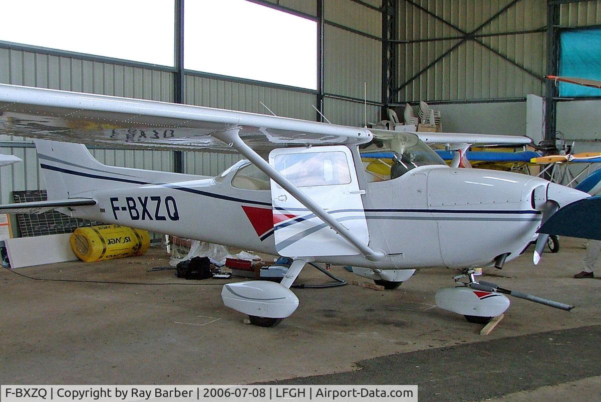 F-BXZQ, Reims F172M Skyhawk Skyhawk C/N 1285, R/Cessna F.172M Skyhawk [1285] Cosne-sur-Loire~F 08/07/2006