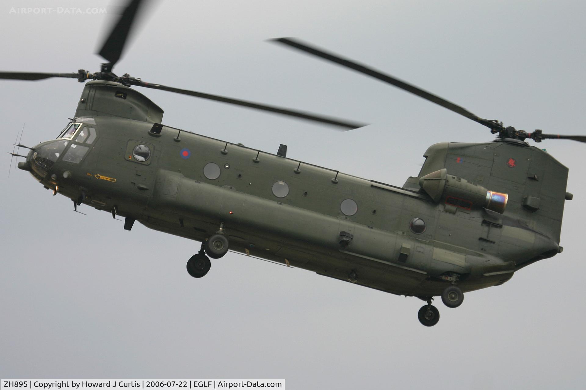 ZH895, Boeing Vertol Chinook HC.2A C/N M4458, Farnborough 2006.