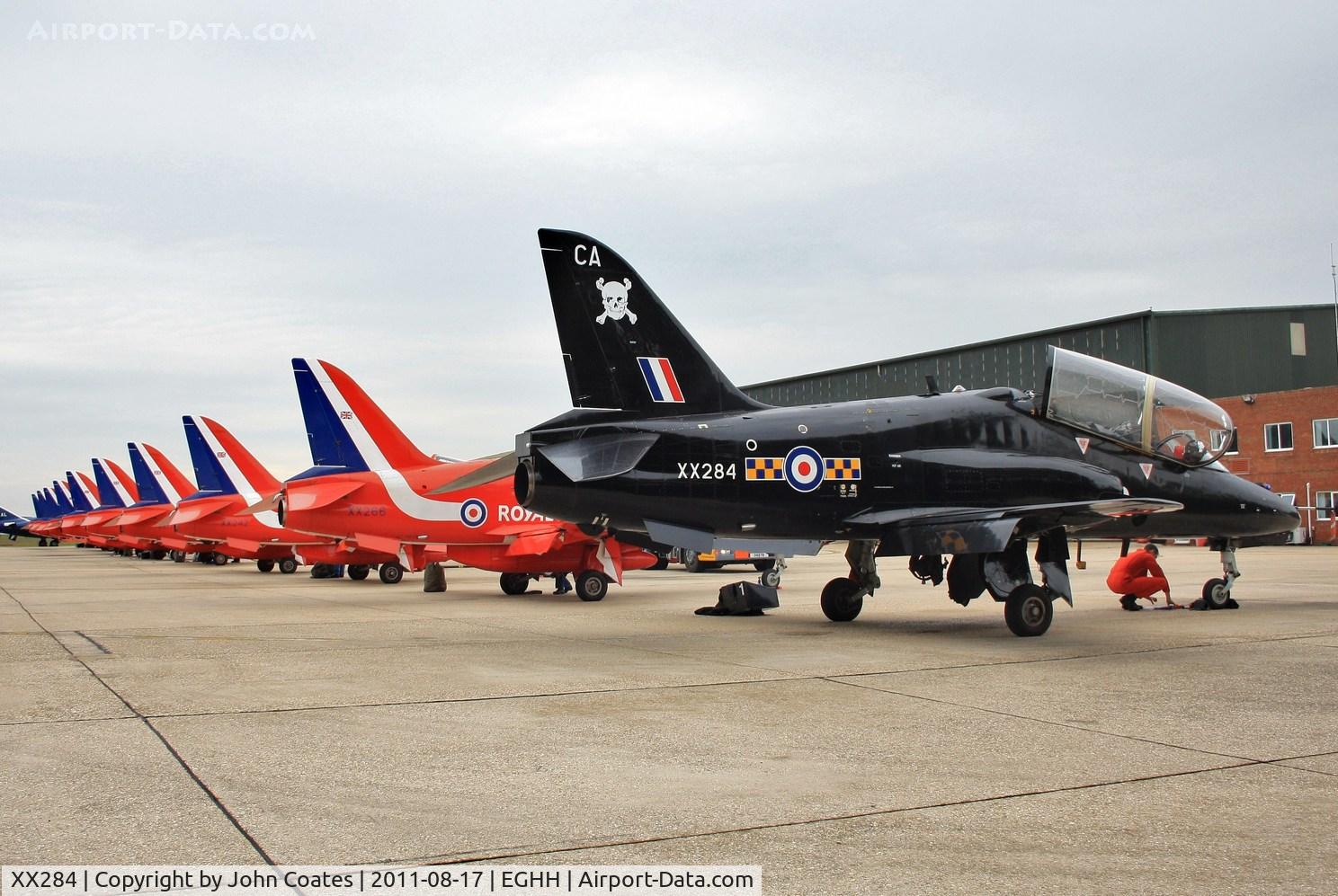 XX284, 1979 Hawker Siddeley Hawk T.1A C/N 110/312109, With the Reds at Cobham
