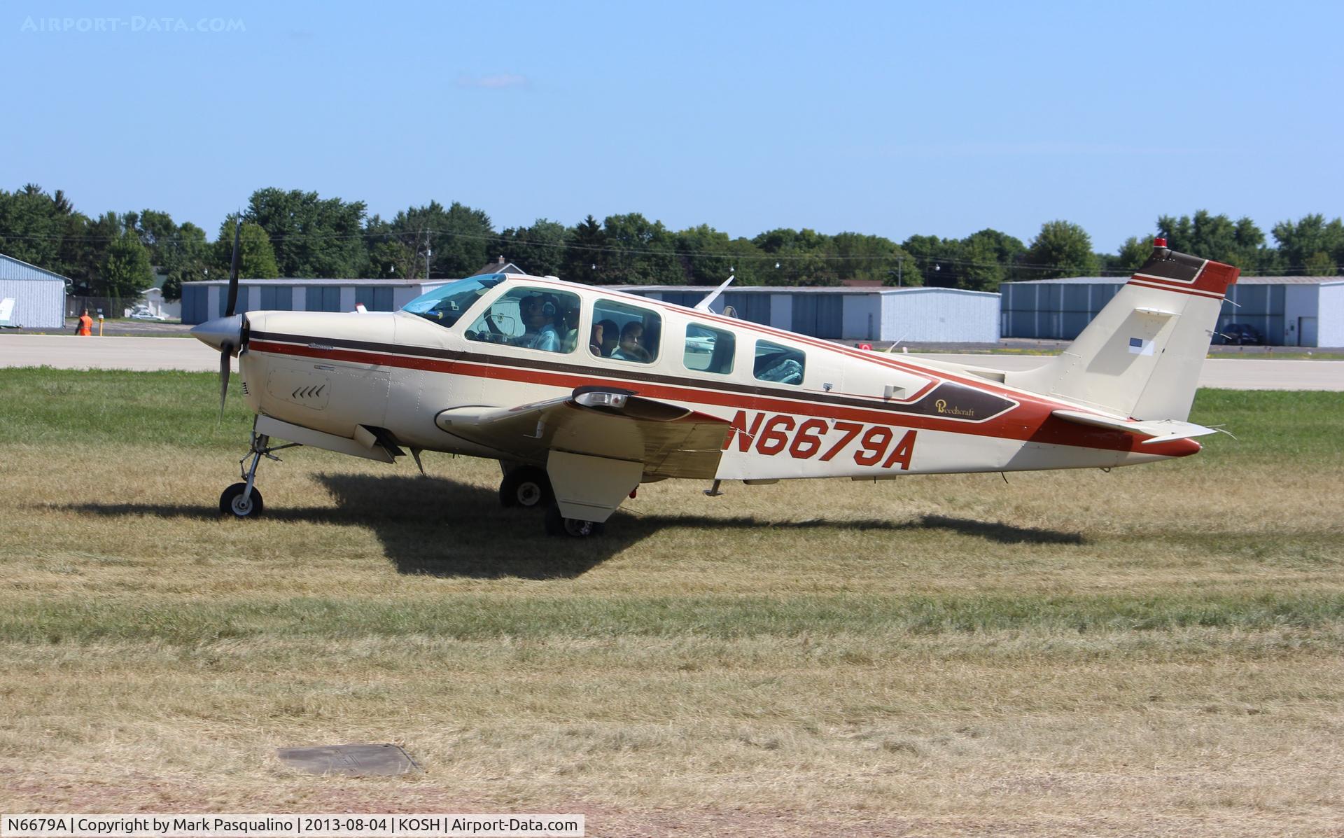 N6679A, 1983 Beech A36 Bonanza 36 C/N E-2082, Beech A36