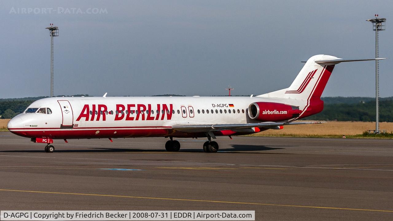 D-AGPG, 1990 Fokker 100 (F-28-0100) C/N 11306, taxying to the apron