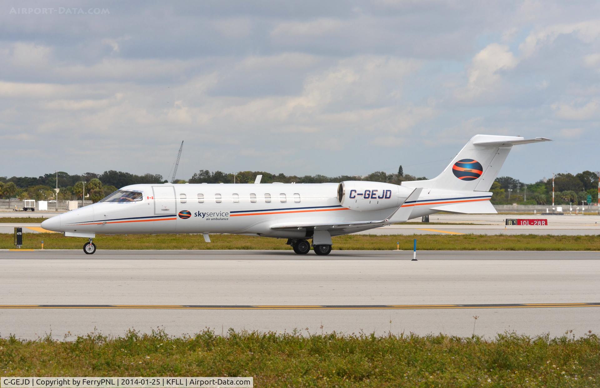 C-GEJD, 2001 Learjet 45 C/N 166, Skyservice Lj45 ambulance flight.