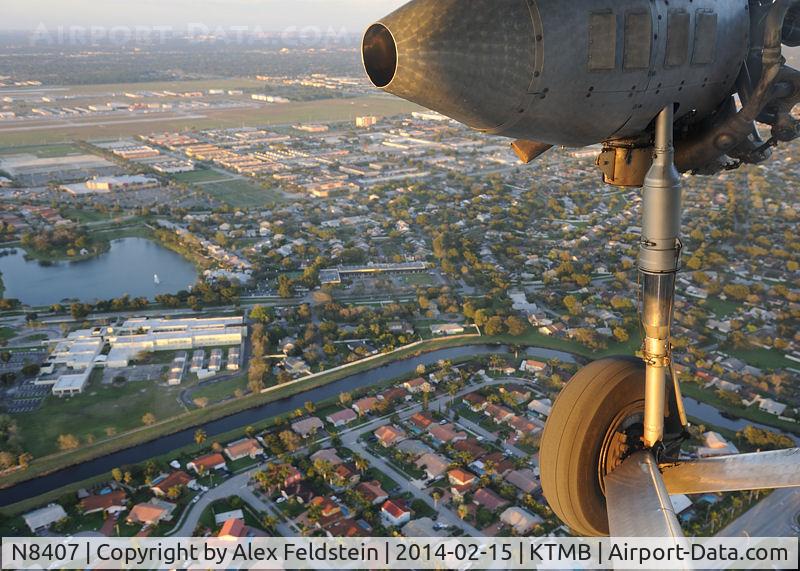 N8407, 1929 Ford 4-AT-E Tri-Motor C/N 69, Left pattern on Kendall-Tamiami (KTMB) Rwy 27L