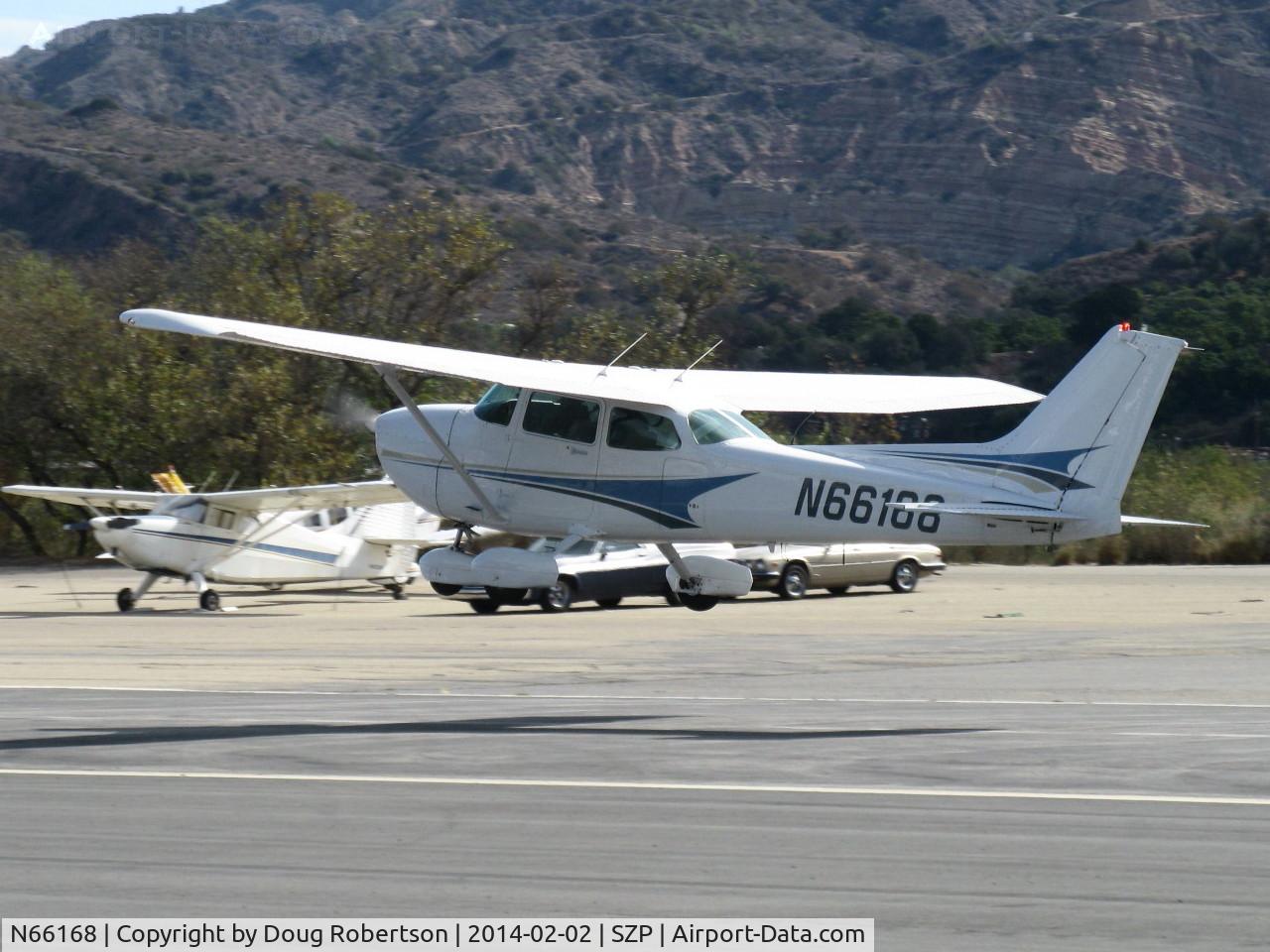 N66168, 1983 Cessna 172P C/N 17275974, 1983 Cessna 172P SKYHAWK II, Lycoming O-320-D2J 160 Hp, takeoff climb Rwy 04