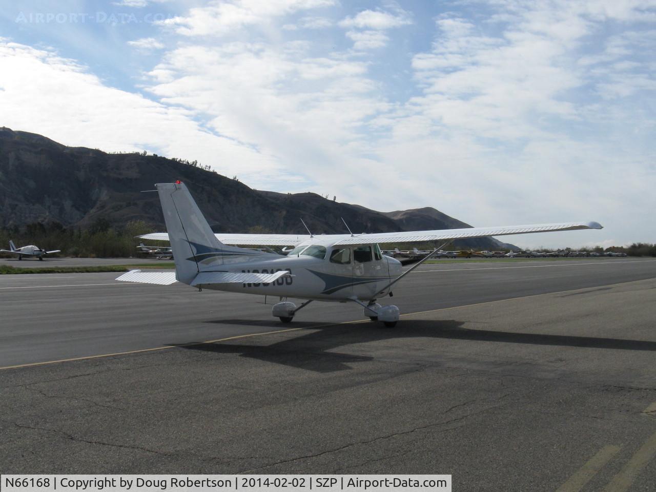 N66168, 1983 Cessna 172P C/N 17275974, 1983 Cessna 172P SKYHAWK II, Lycoming O-320-D2J 160 Hp, taxi to 04