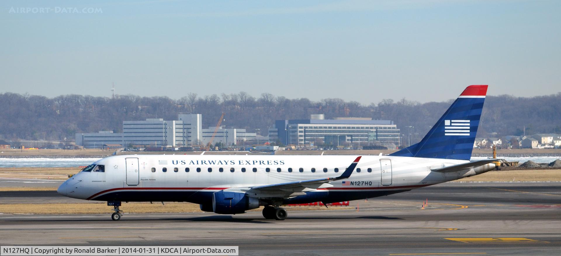 N127HQ, 2008 Embraer 175LR (ERJ-170-200LR) C/N 17000206, Taxi to parking National