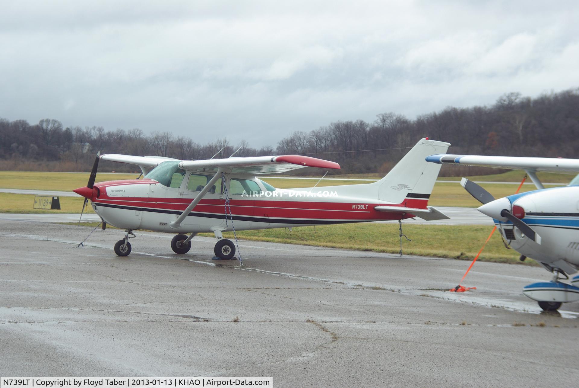 N739LT, 1978 Cessna 172N C/N 17270634, Sitting on the ramp