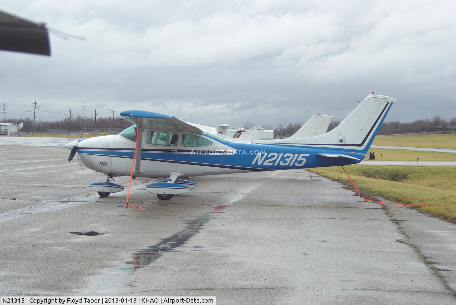 N21315, 1972 Cessna 182P Skylane C/N 18261556, I love this 182, on the ramp