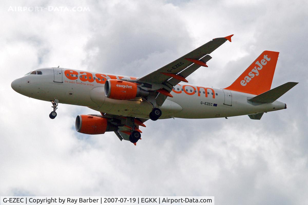 G-EZEC, 2004 Airbus A319-111 C/N 2129, Airbus A319-111 [2129] (EasyJet) Gatwick~G 19/07/2007