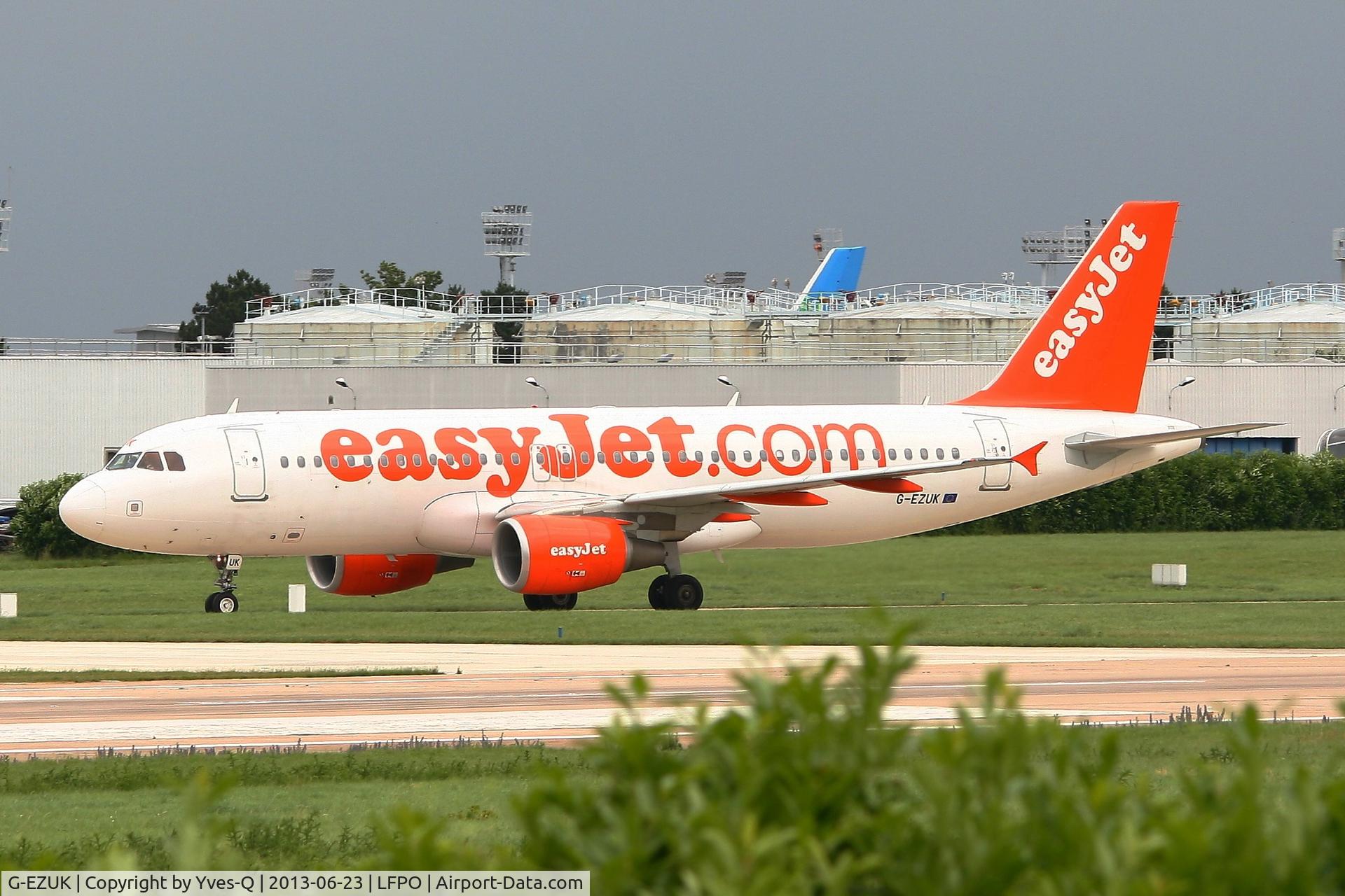 G-EZUK, 2011 Airbus A320-214 C/N 4749, Airbus A320-214, Taxiing after Landing Rwy 26, Paris-Orly Airport (LFPO-ORY)