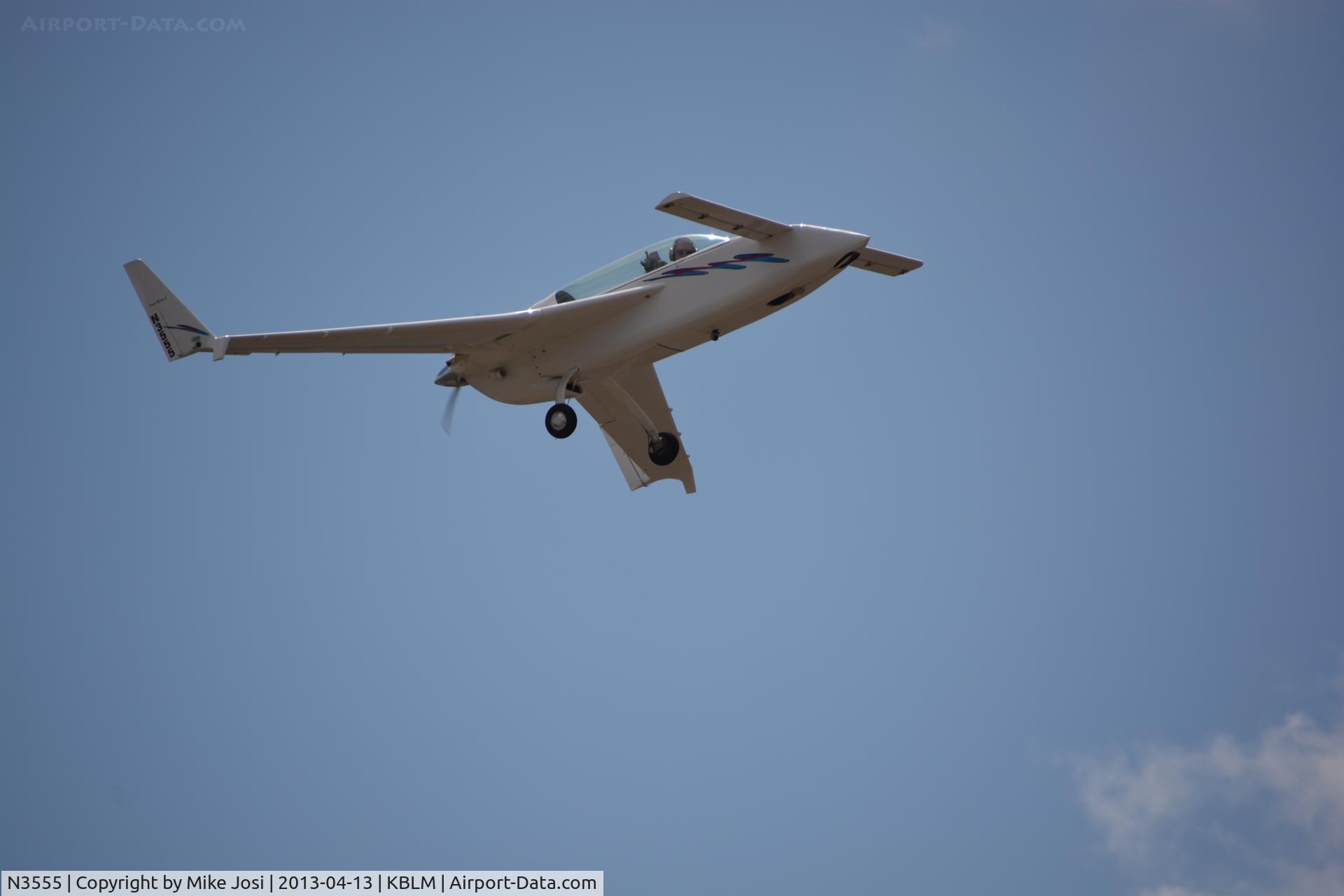 N3555, 2001 Rutan Long-EZ C/N 1 (N3555), Low pass