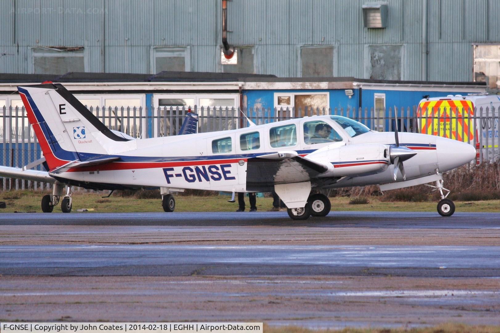 F-GNSE, Beech 58 Baron C/N TH-1705, Short visit to BHL