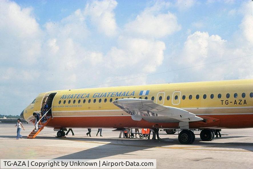 TG-AZA, 1970 BAC 111-516FP One-Eleven C/N BAC.231, Aviateca Guatemala BAC-111, TG-AZA, 'Quetzal' in 1977.
Nicknamed, 'La Papaya Voladora.'