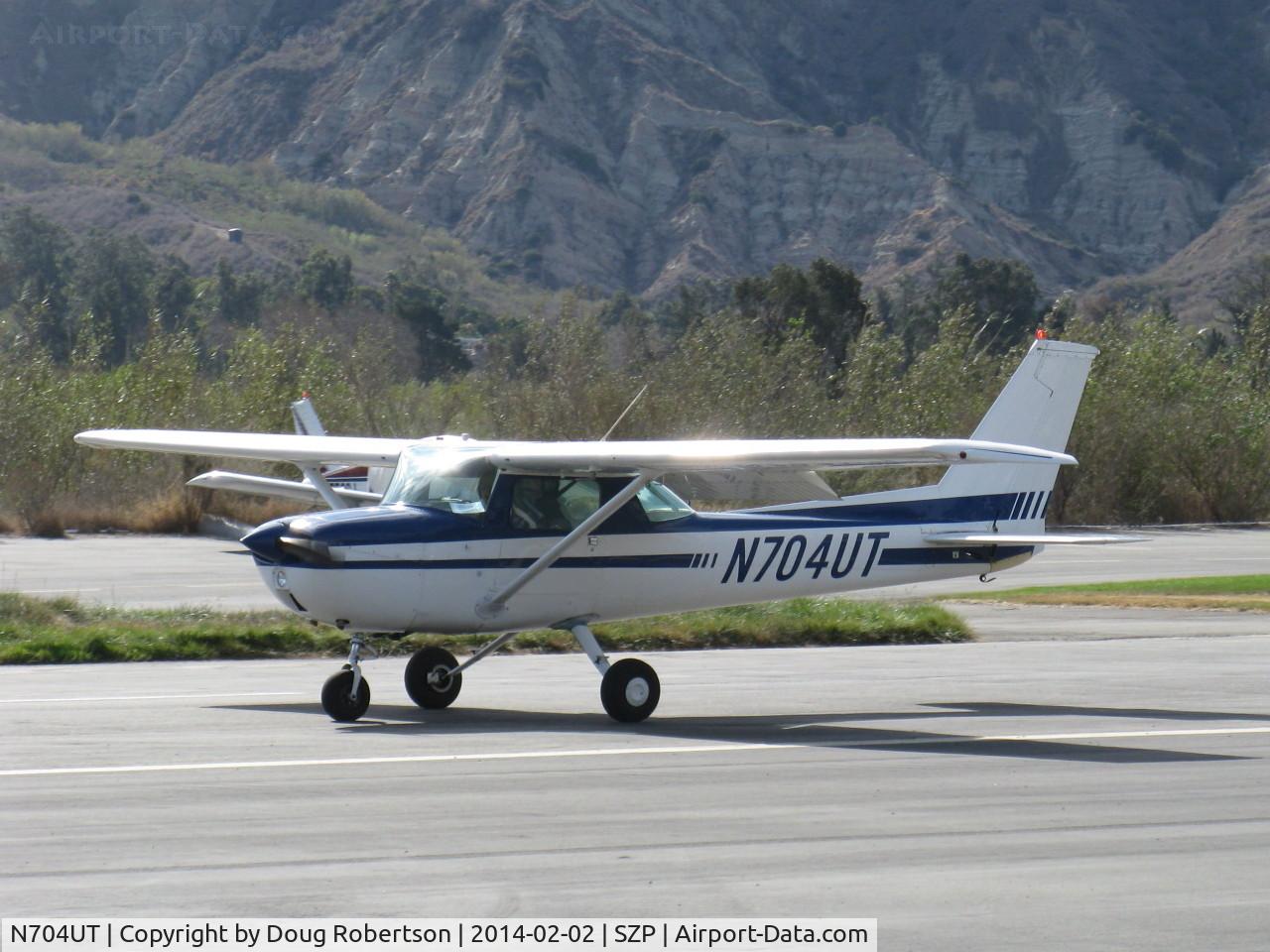 N704UT, 1976 Cessna 150M C/N 15078891, 1976 Cessna 150M, Continental O-200 100 Hp, landing roll Rwy 04