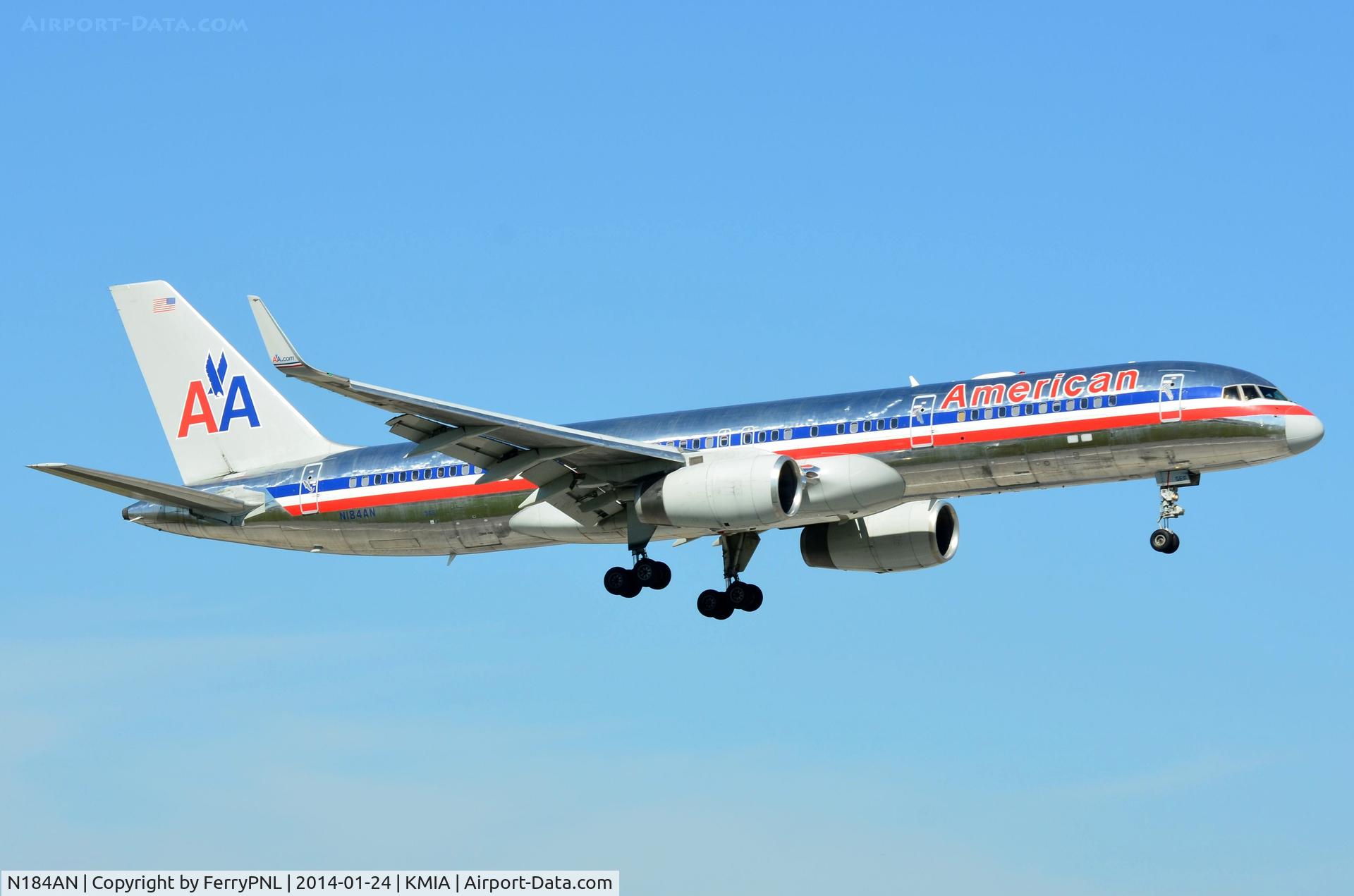 N184AN, 1999 Boeing 757-223 C/N 29594, AA B752 on finals.