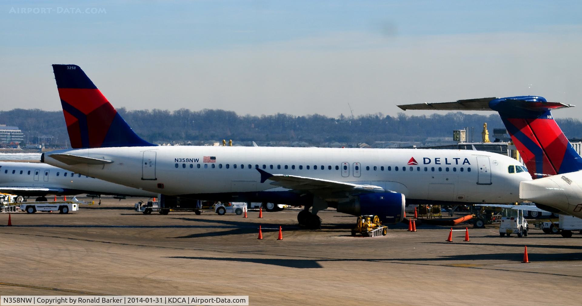 N358NW, 1998 Airbus A320-212 C/N 832, Gate 19 National