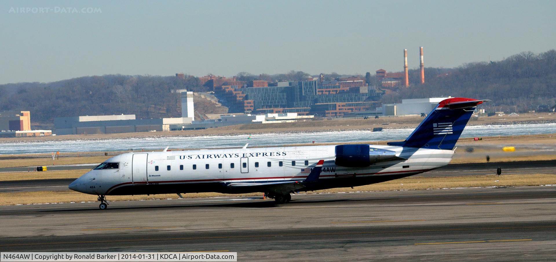 N464AW, 2004 Bombardier CRJ-200LR (CL-600-2B19) C/N 7890, Taxi National