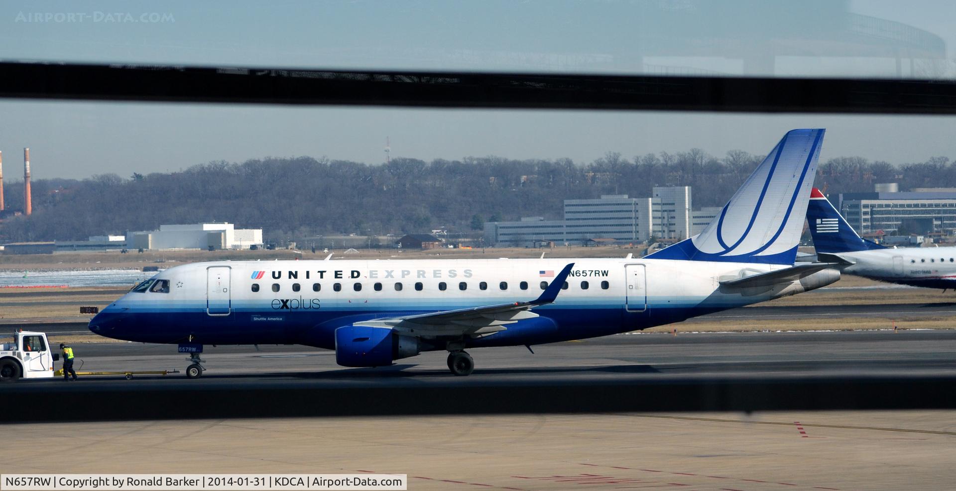 N657RW, 2005 Embraer 170SE (ERJ-170-100SE) C/N 17000115, Taxi National