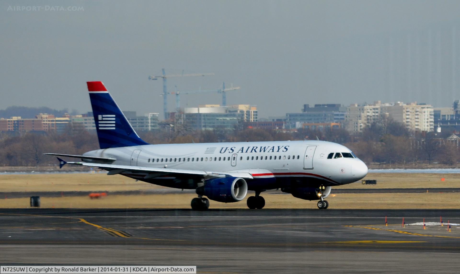 N725UW, 1999 Airbus A319-112 C/N 1135, Takeoff National