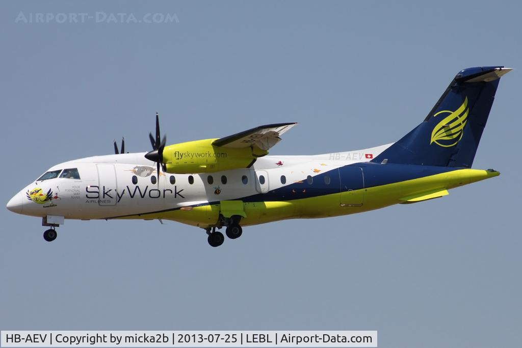 HB-AEV, 1995 Dornier 328-110 C/N 3056, Landing