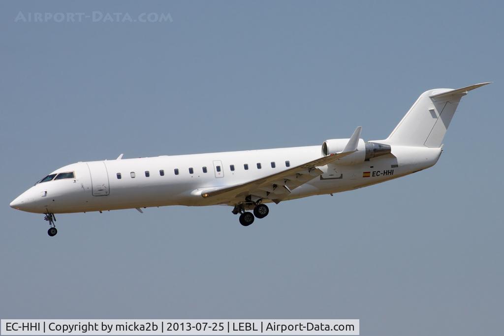 EC-HHI, Canadair CRJ-200ER (CL-600-2B19) C/N 7343, Landing