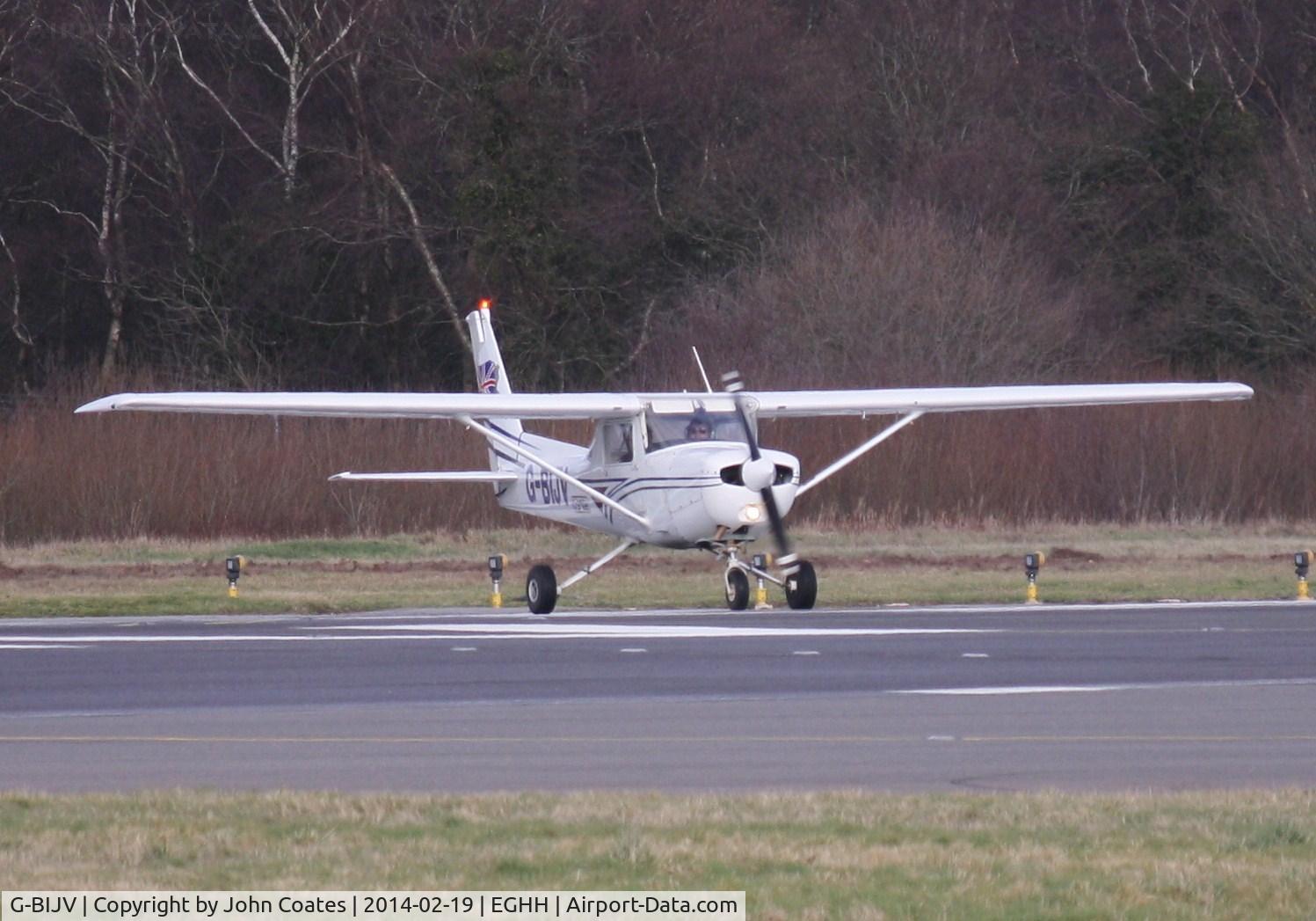 G-BIJV, 1981 Reims F152 C/N 1813, Taxiing to depart