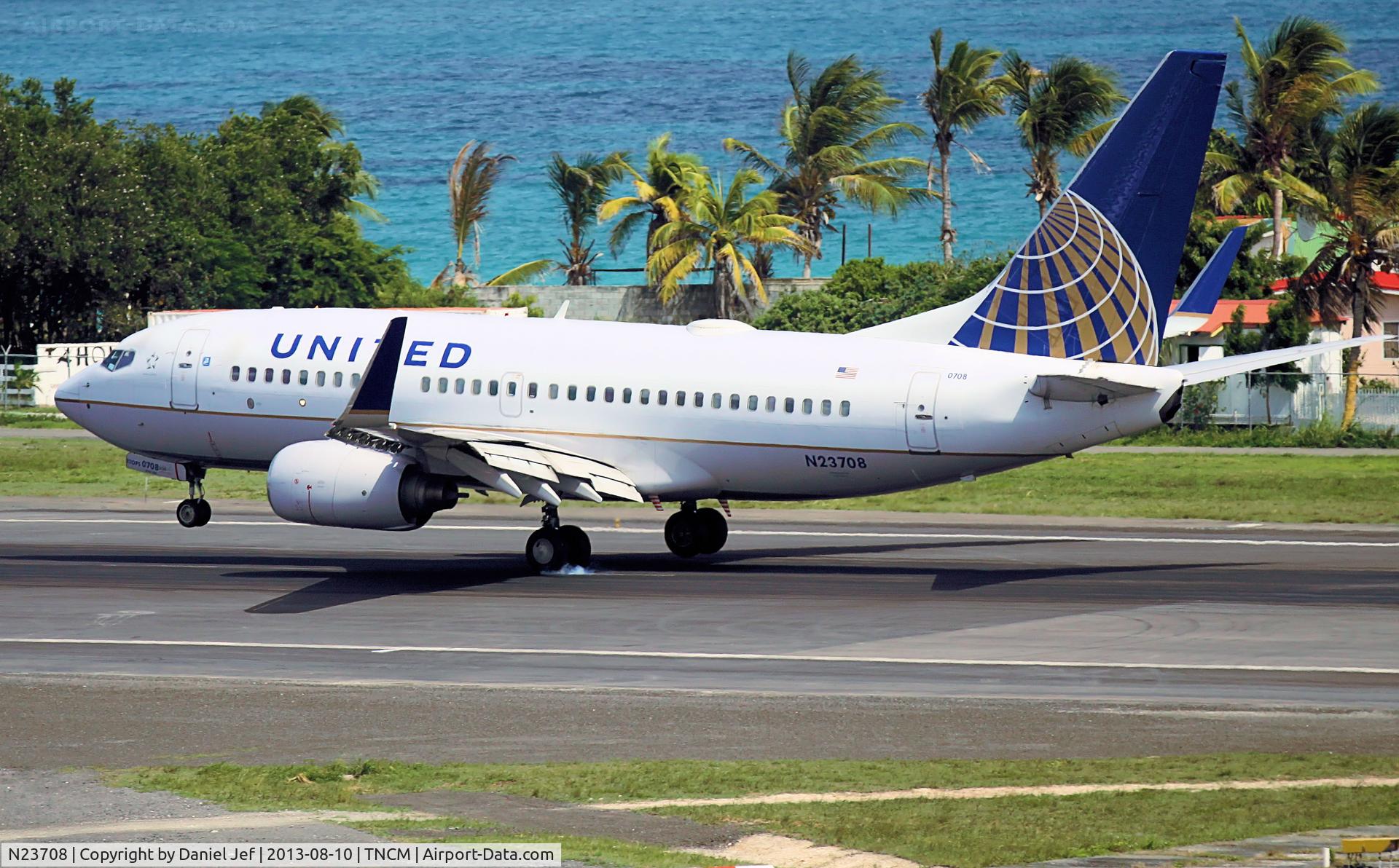 N23708, 1998 Boeing 737-724 C/N 28769, N23708