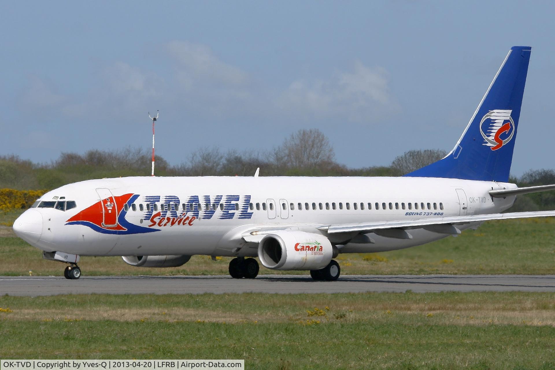 OK-TVD, 1999 Boeing 737-86N C/N 28595, Boeing 737-86N, Taxiing to holding point Rwy 07R, Brest-Bretagne Airport (LFRB-BES)