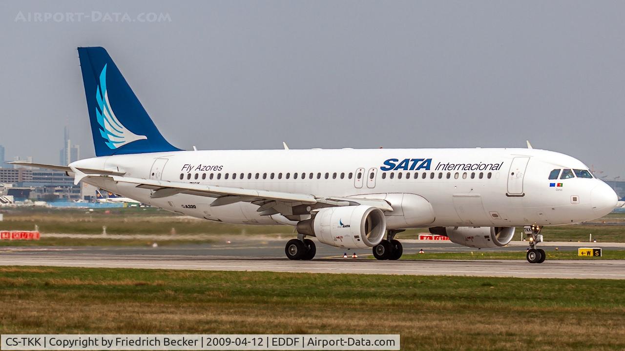 CS-TKK, 2005 Airbus A320-214 C/N 2390, departure via RW18W