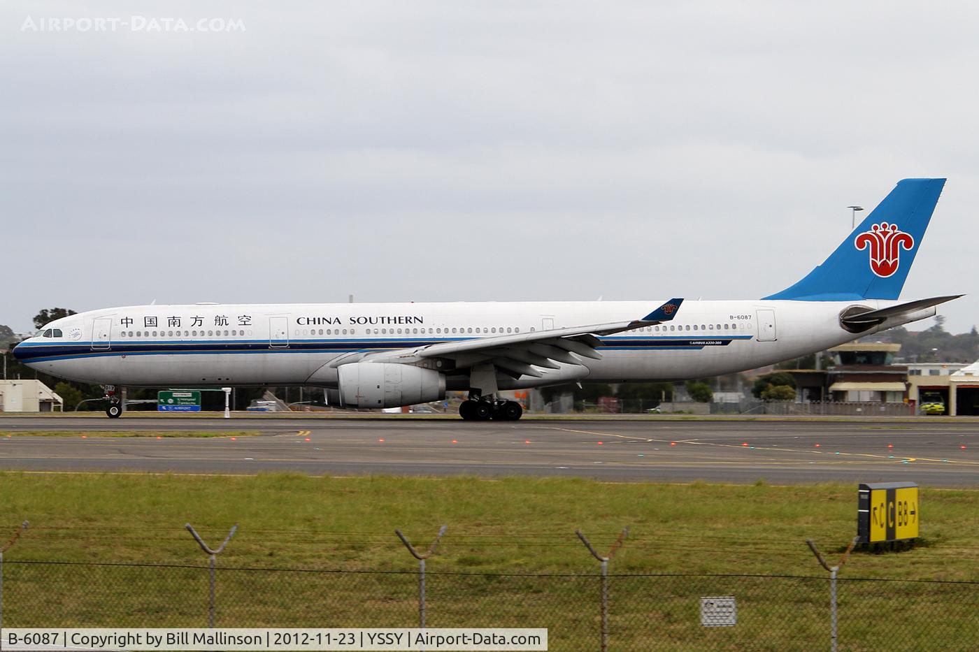 B-6087, 2007 Airbus A330-343E C/N 889, taxi to 34L