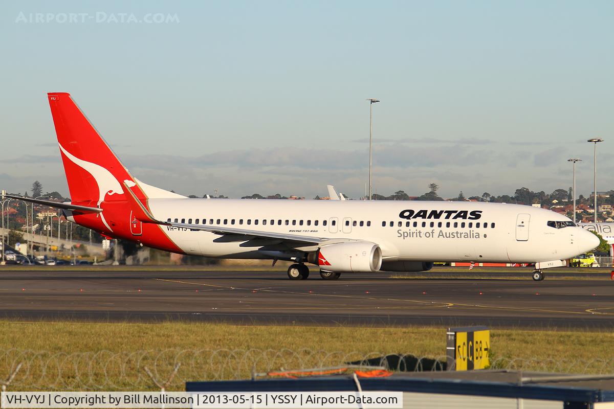 VH-VYJ, 2005 Boeing 737-838 C/N 34182, taxi from 34R