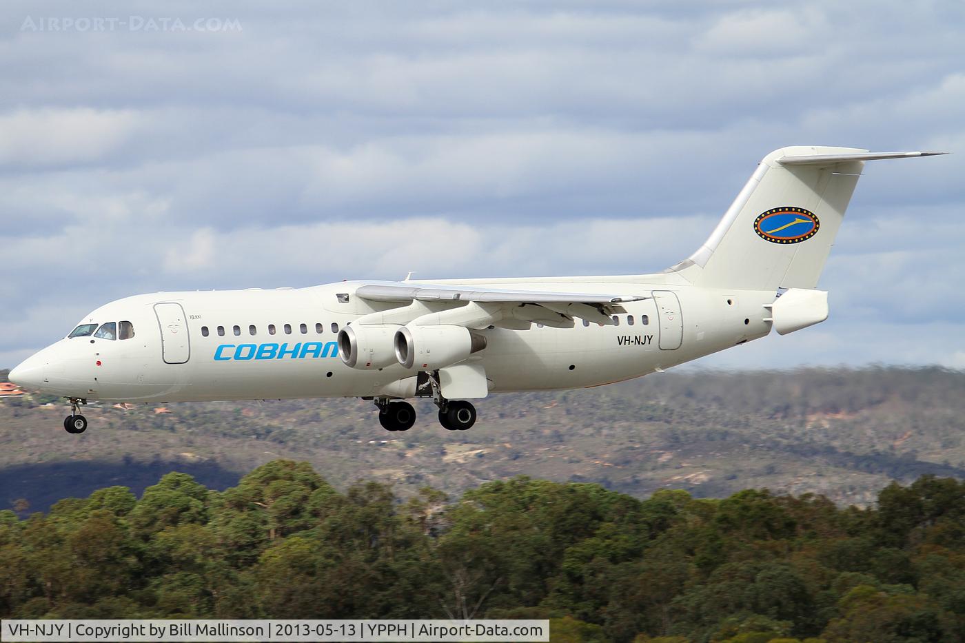 VH-NJY, 1982 British Aerospace BAe.146 CC.1 C/N E1005, finals to 03