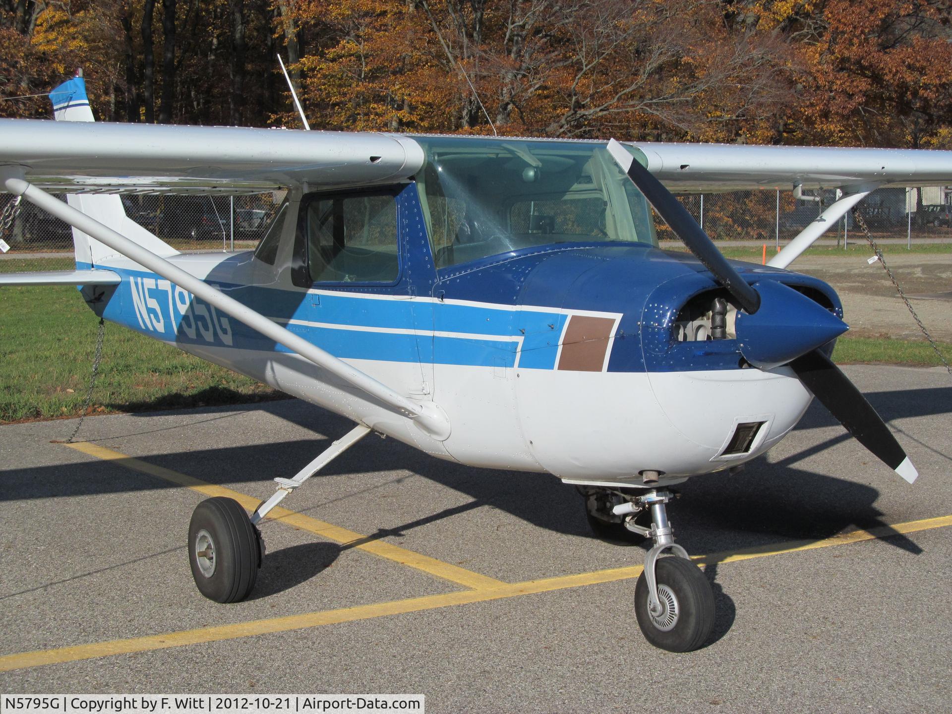 N5795G, 1969 Cessna 150K C/N 15071295, Fremont, MI Airport
October 2012