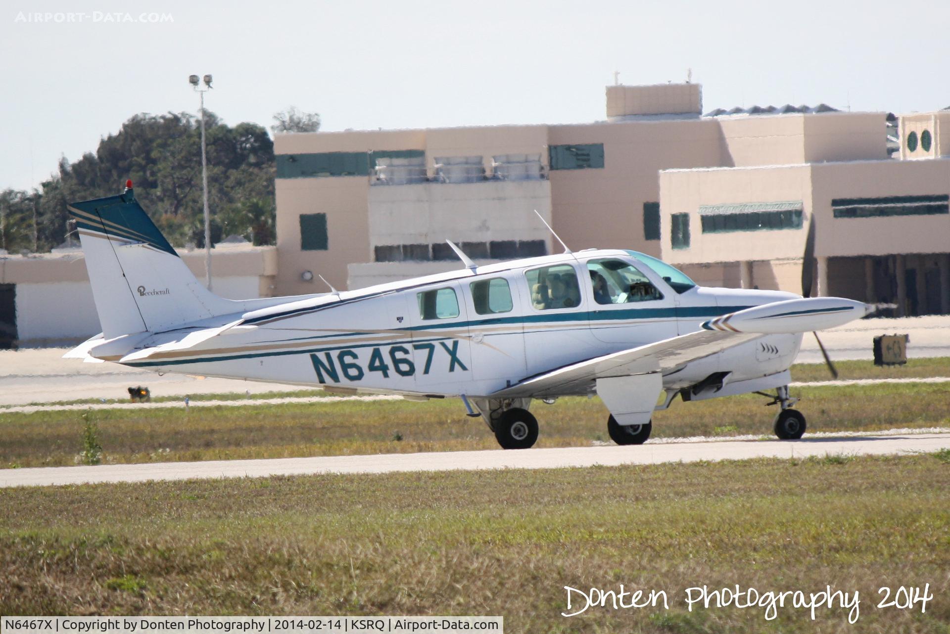 N6467X, 1982 Beech A36 Bonanza 36 C/N E-2056, Beechcraft Bonanza (N6467X) taxis at Sarasota-Bradenton International Airport
