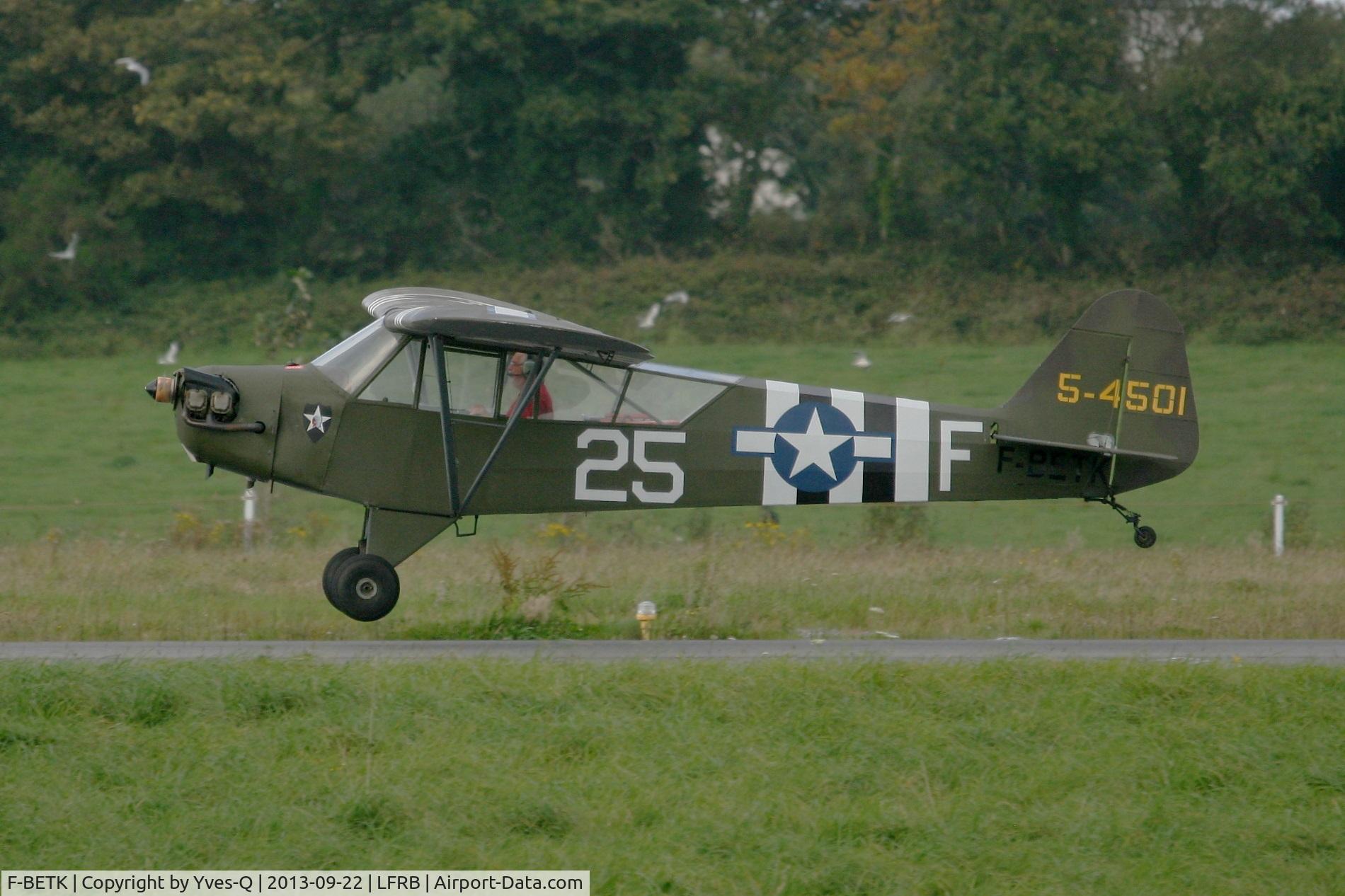 F-BETK, 1945 Piper L-4J Grasshopper (J3C-65D) C/N 13241, Piper J3C-65 Cub, Landing Rwy 25L, Brest-Bretagne Airport (LFRB-BES)