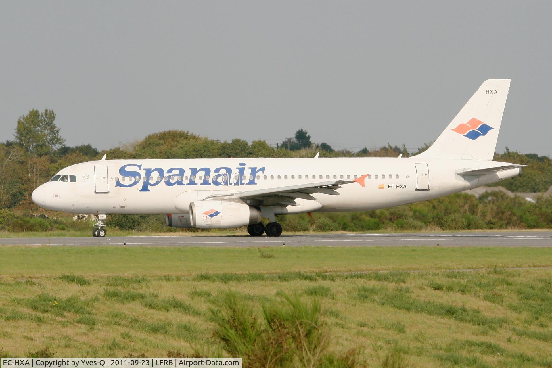 EC-HXA, 2001 Airbus A320-232 C/N 1497, Airbus A320-232, Lining up prior take off Rwy 25L, Brest-Bretagne Airport (LFRB-BES)