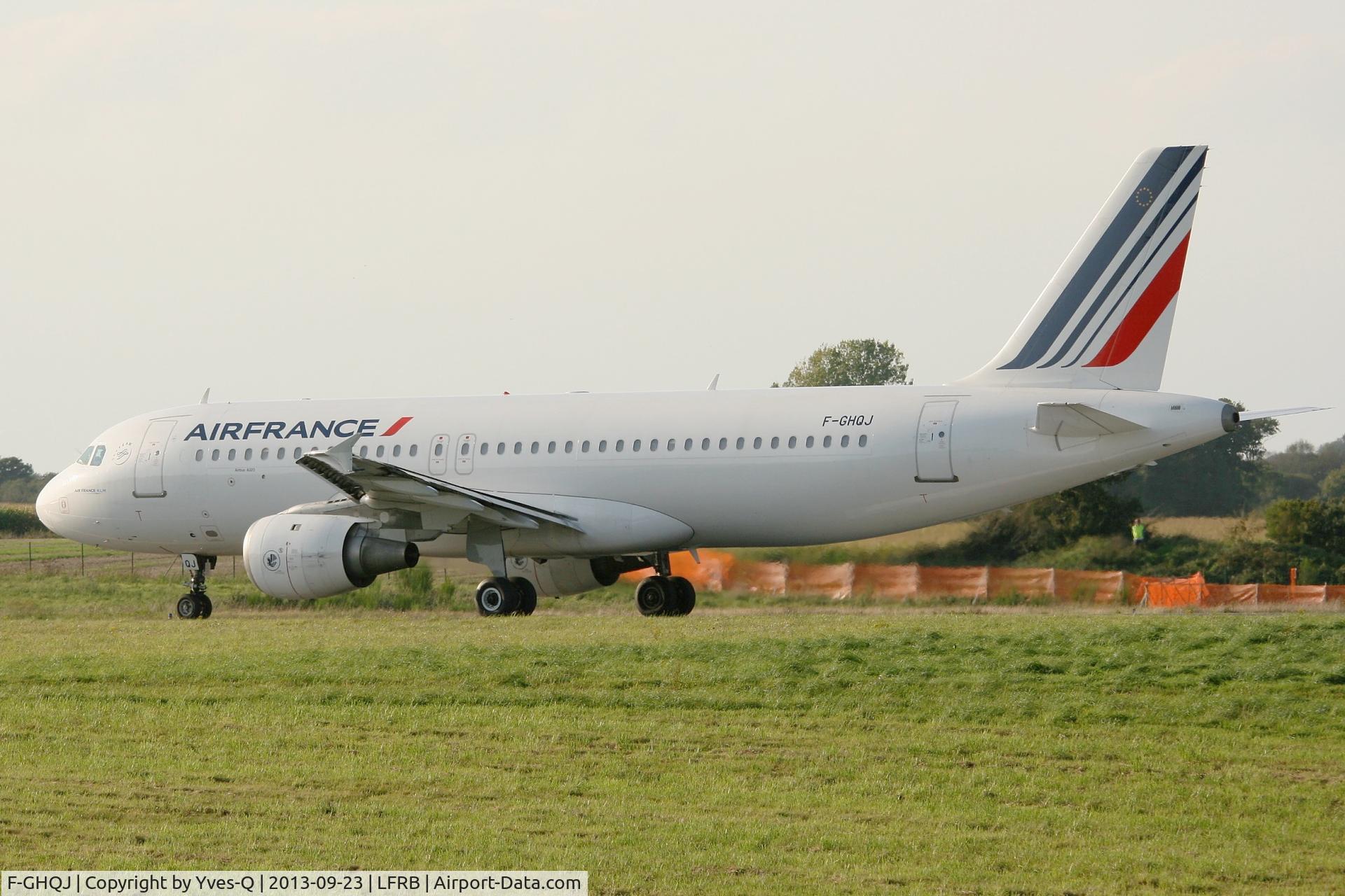 F-GHQJ, 1991 Airbus A320-211 C/N 0214, Airbus A320-211, Take off run Rwy 25L, Brest-Bretagne Airport (LFRB-BES)
