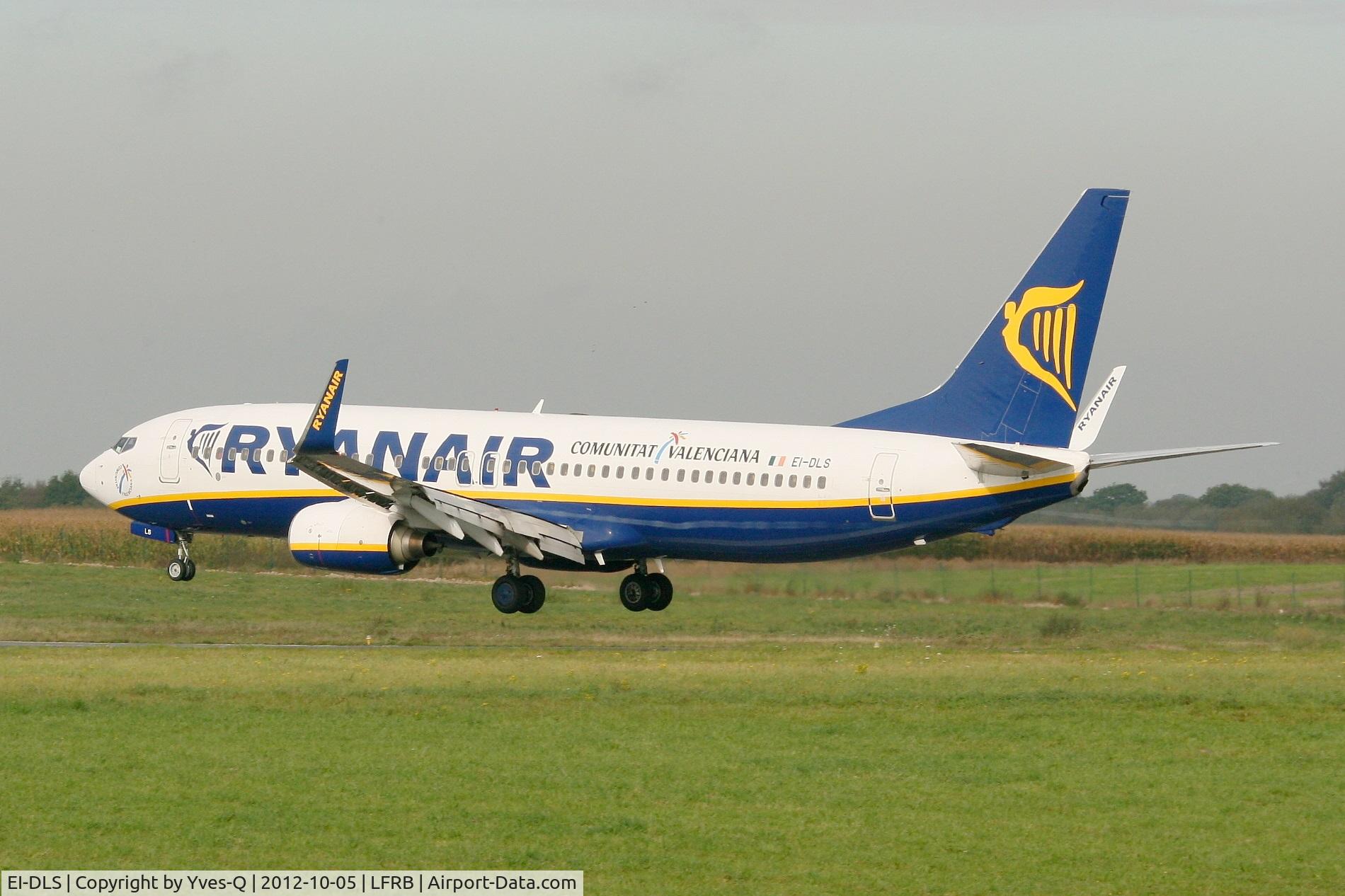 EI-DLS, 2006 Boeing 737-8AS C/N 33621, Boeing 737-8AS, Landing Rwy 25L, Brest-Bretagne Airport (LFRB-BES)