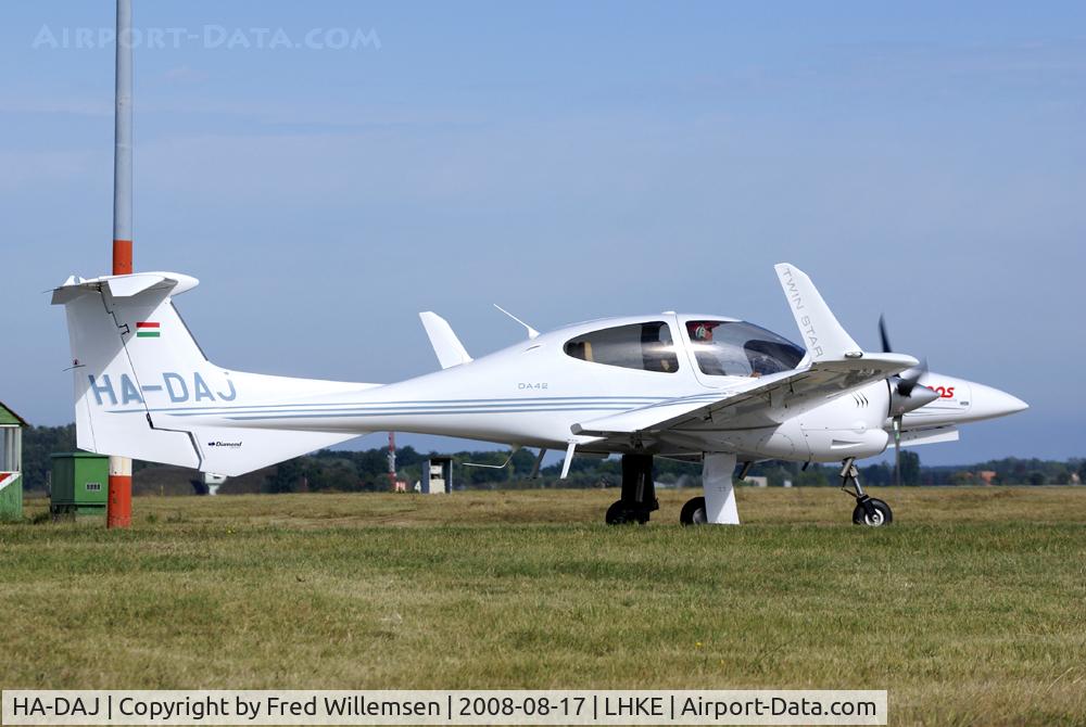 HA-DAJ, 2006 Diamond DA-42 Twin Star C/N 42.139, TwinStar