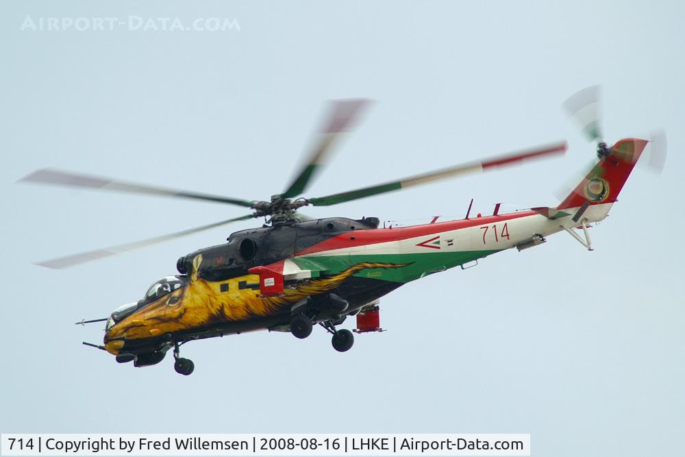 714, 1985 Mil Mi-24V Hind E C/N K220714, Special color scheme