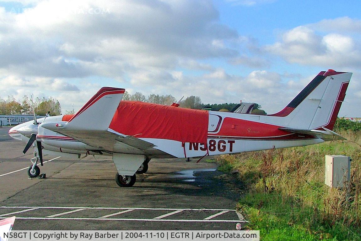 N58GT, 1979 Beech 58 Baron C/N TH1090, Beech 58 Baron [TH-1090] Elstree~G 10/11/2004