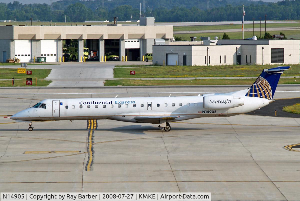 N14905, 2001 Embraer ERJ-145LR (EMB-145LR) C/N 145476, Embraer ERJ-145LR [145476] (Continental Express) Milwaukee~N 27/07/2008
